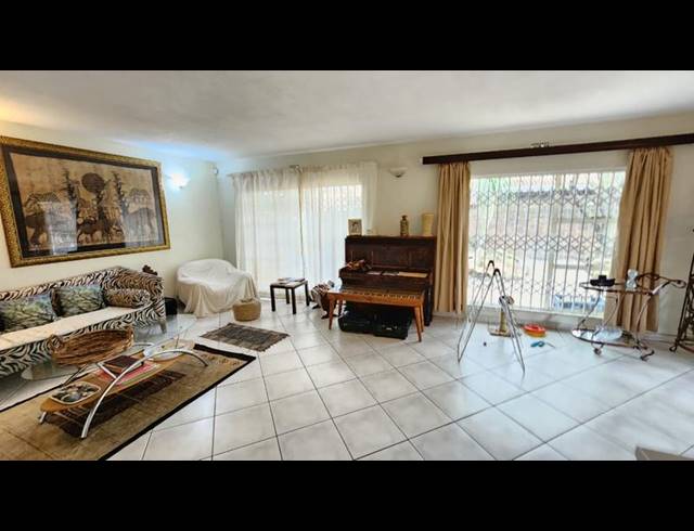 3 BEDROOM TOWNHOUSE FOR SALE IN MULBARTON